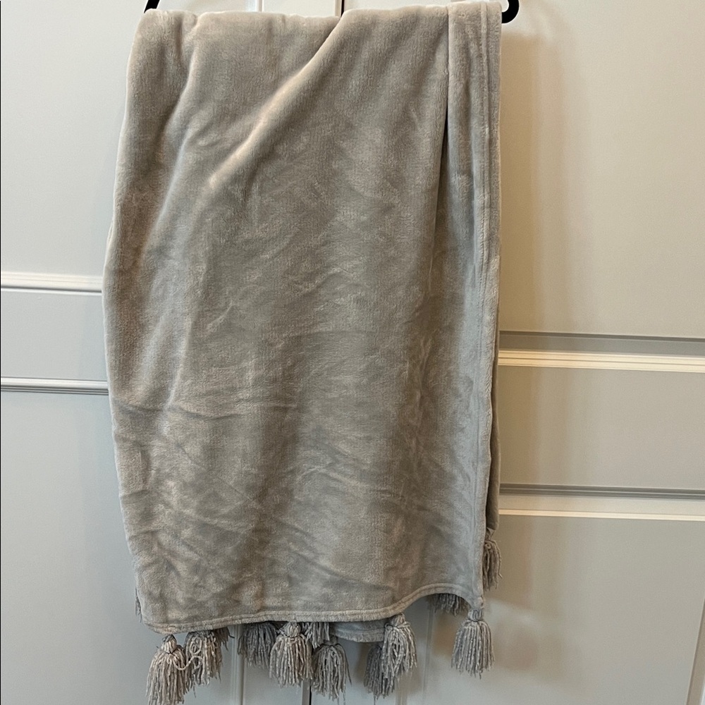 Nordstrom Soft Gray Throw with Tassel Detail